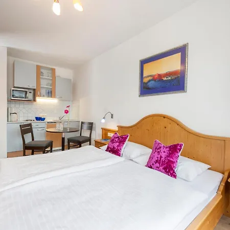 Mia - Non-serviced *